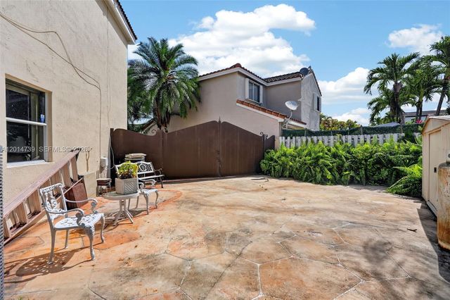15500 SW 99th Ln, Miami, FL 33196