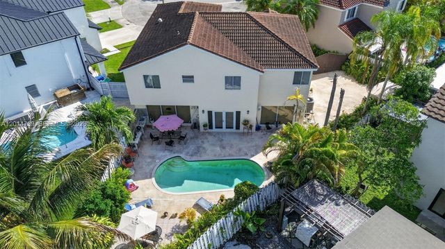 15500 SW 99th Ln, Miami, FL 33196