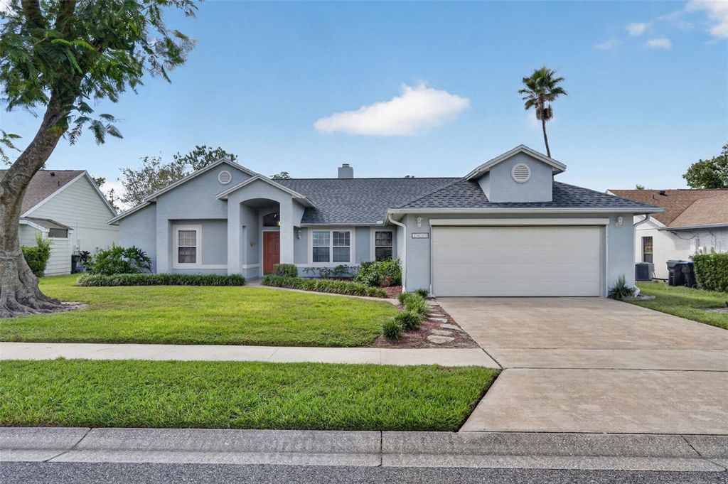 Image 2 of property listing at 2925 EAGLE LAKE DRIVE, Orlando, FL 32837