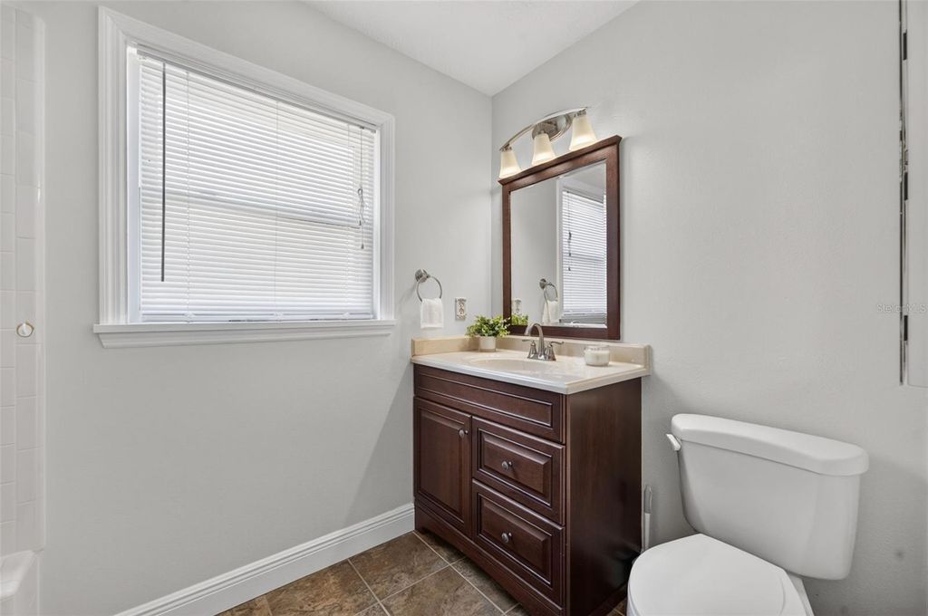 Image 22 of property listing at 2925 EAGLE LAKE DRIVE, Orlando, FL 32837