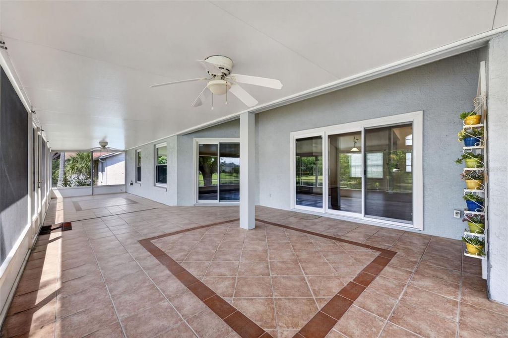 Image 25 of property listing at 2925 EAGLE LAKE DRIVE, Orlando, FL 32837