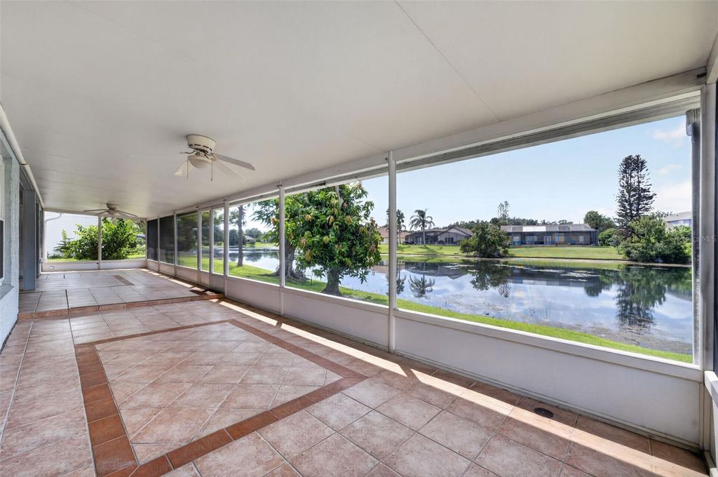 Image 26 of property listing at 2925 EAGLE LAKE DRIVE, Orlando, FL 32837