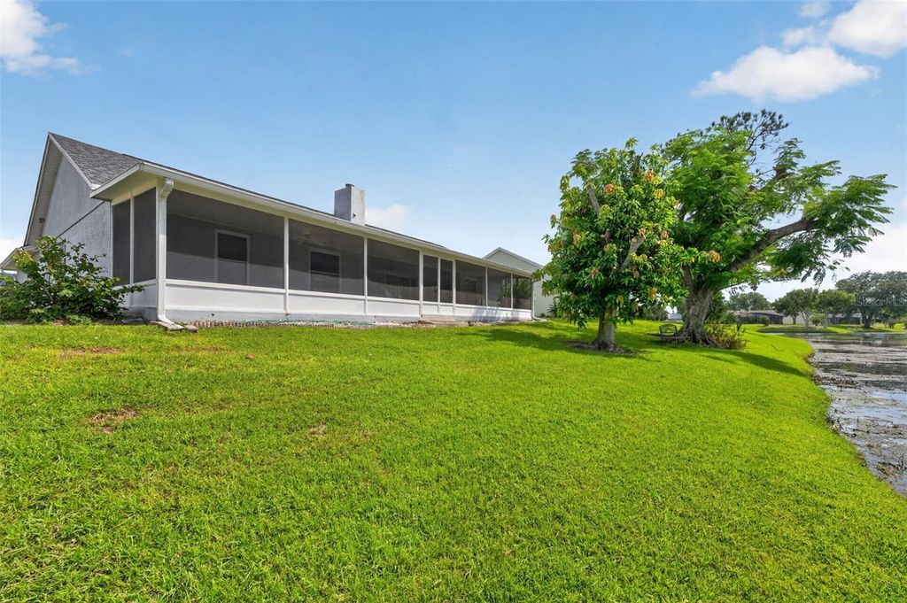 Image 28 of property listing at 2925 EAGLE LAKE DRIVE, Orlando, FL 32837