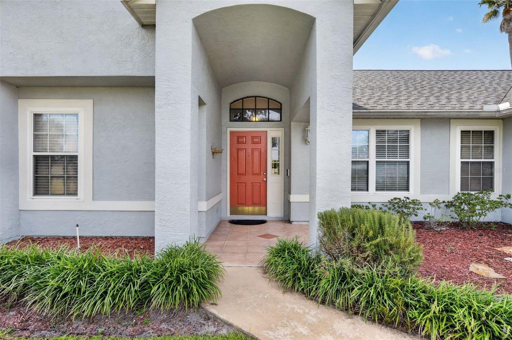 Image 4 of property listing at 2925 EAGLE LAKE DRIVE, Orlando, FL 32837