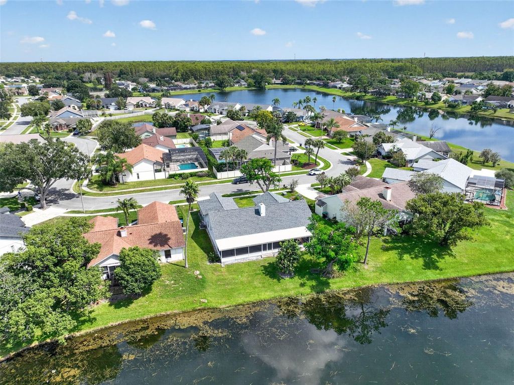 Image 40 of property listing at 2925 EAGLE LAKE DRIVE, Orlando, FL 32837