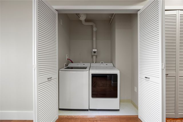 1837 Kalakaua Avenue 1806, Honolulu, HI 96815