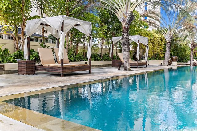 1837 Kalakaua Avenue 1806, Honolulu, HI 96815