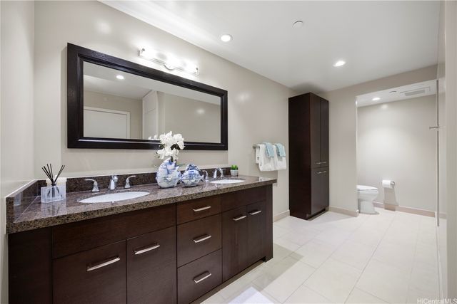 1837 Kalakaua Avenue 1806, Honolulu, HI 96815