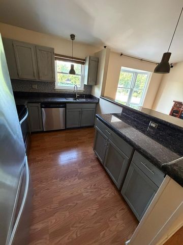 156 W Golf Road C, Libertyville, IL 60048