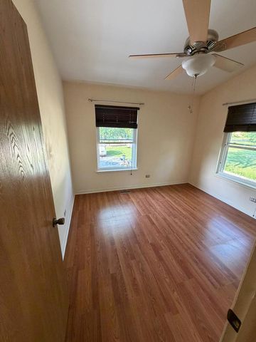 156 W Golf Road C, Libertyville, IL 60048