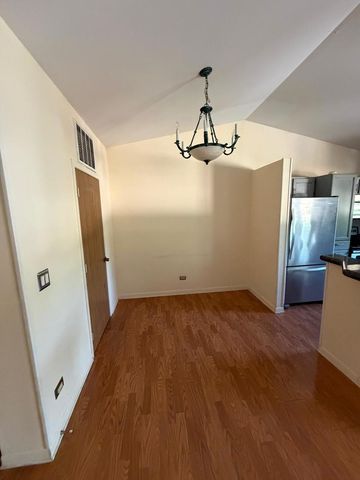 156 W Golf Road C, Libertyville, IL 60048