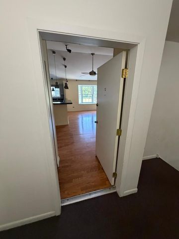 156 W Golf Road C, Libertyville, IL 60048