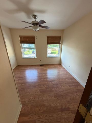 156 W Golf Road C, Libertyville, IL 60048