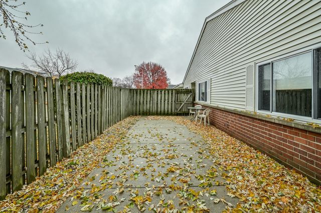 7646 Vintage Court, Lawrence, IN 46226