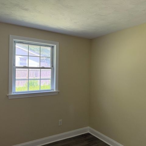 87 Howland Street, Brockton, MA 02302
