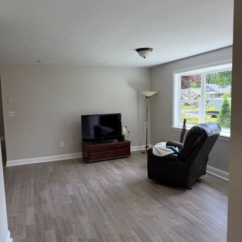 87 Howland Street, Brockton, MA 02302