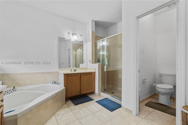 8739 NW 109th Ct, Doral, FL 33178