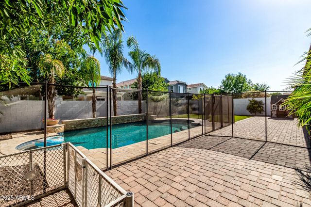 4155 E WEATHER VANE Road, Gilbert, AZ 85296