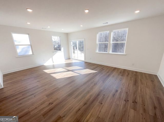 8 Mayhaw Point, Sharpsburg, GA 30277