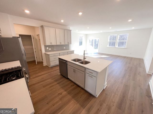 8 Mayhaw Point, Sharpsburg, GA 30277