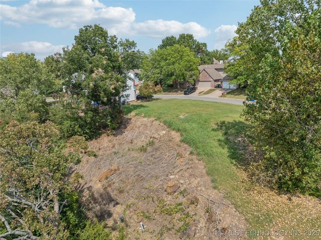 7738 S Canton Avenue, Tulsa, OK 74136