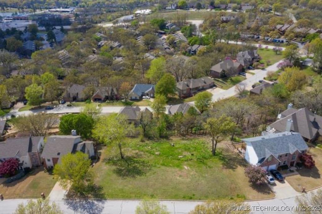 7738 S Canton Avenue, Tulsa, OK 74136