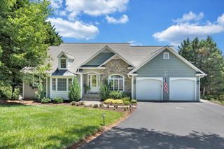 79 Harbor Hill DR, Moneta, VA 24121