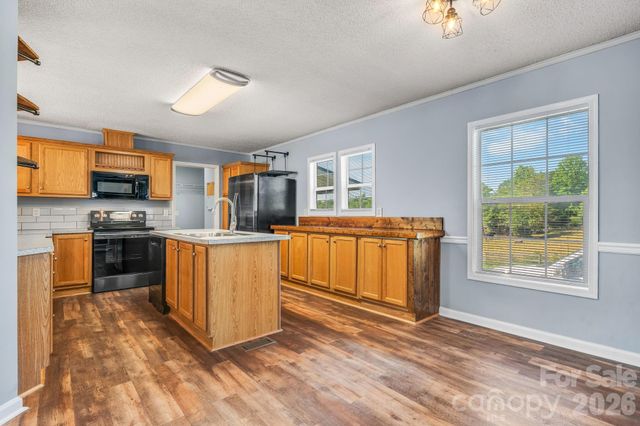 3015 Farm Pond Lane, Granite Falls, NC 28630