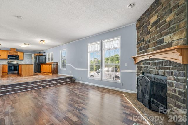 3015 Farm Pond Lane, Granite Falls, NC 28630