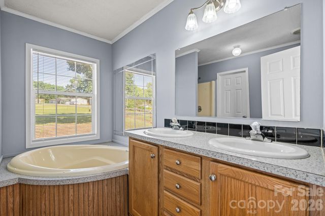 3015 Farm Pond Lane, Granite Falls, NC 28630