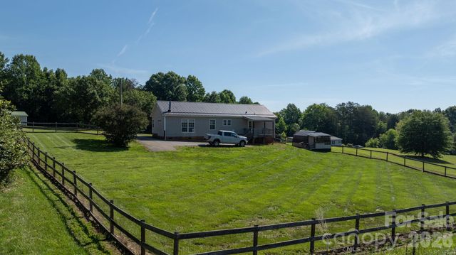 3015 Farm Pond Lane, Granite Falls, NC 28630