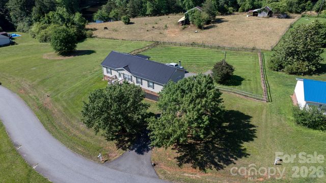 3015 Farm Pond Lane, Granite Falls, NC 28630