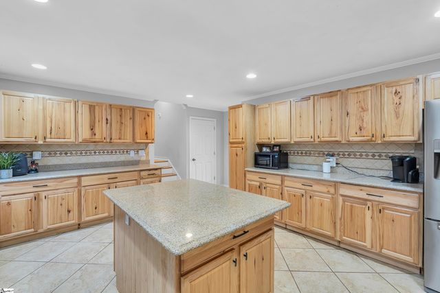 6 Devonshire Lane, Greenville, SC 29617