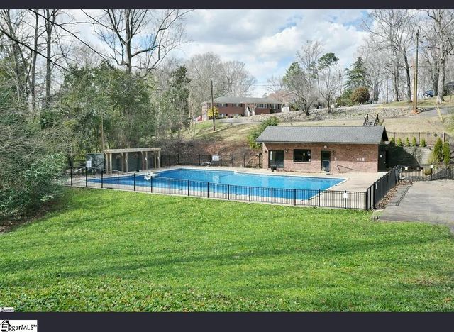 6 Devonshire Lane, Greenville, SC 29617