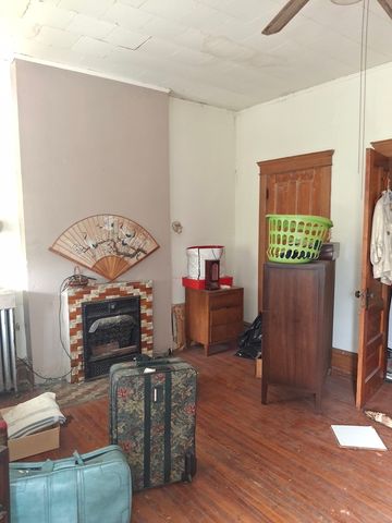 4555 S Forrestville Avenue, Chicago, IL 60653
