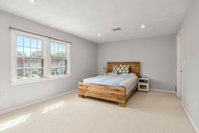 147 Patrick Rd 147, Tewksbury, MA 01876