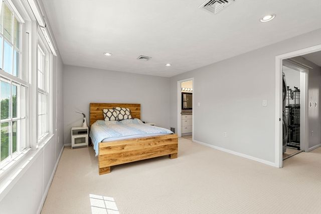 147 Patrick Rd 147, Tewksbury, MA 01876