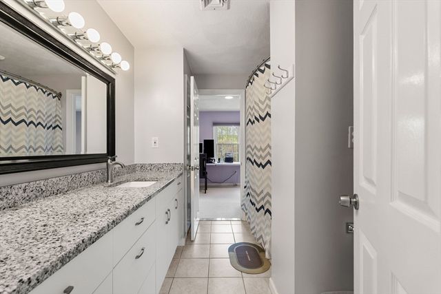 147 Patrick Rd 147, Tewksbury, MA 01876
