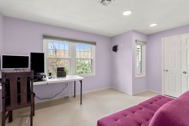 147 Patrick Rd 147, Tewksbury, MA 01876