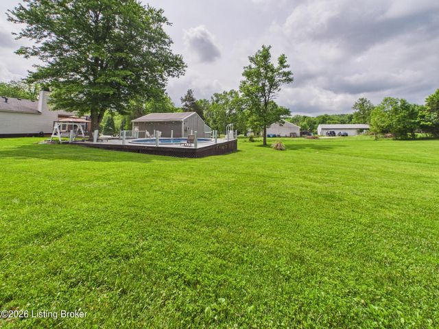 2115 Fox Trail Dr, La Grange, KY 40031