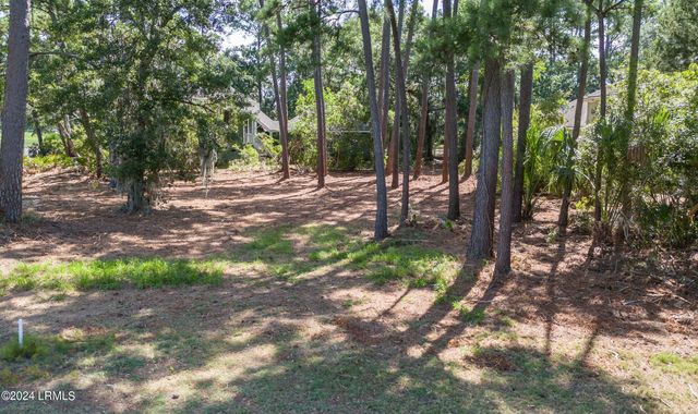 13 Butterfield Lane, Beaufort, SC 29907
