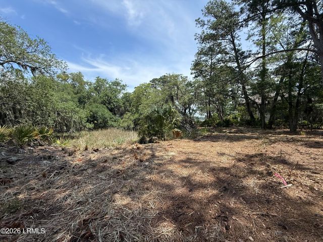 13 Butterfield Lane, Beaufort, SC 29907