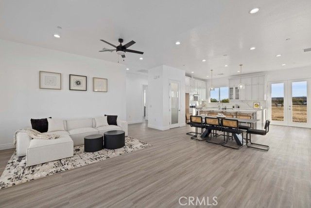 7214 W Avenue A-6, Lancaster, CA 93536