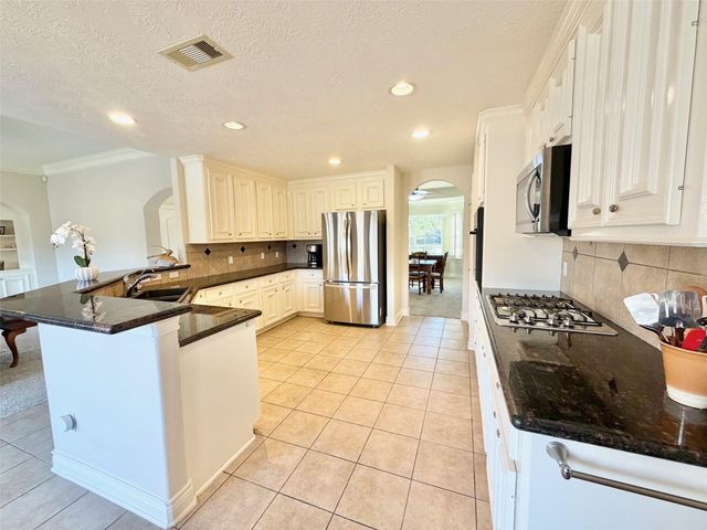 12302 Walden Road, Montgomery, TX 77356