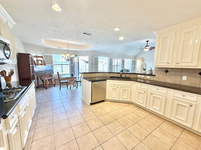 12302 Walden Road, Montgomery, TX 77356