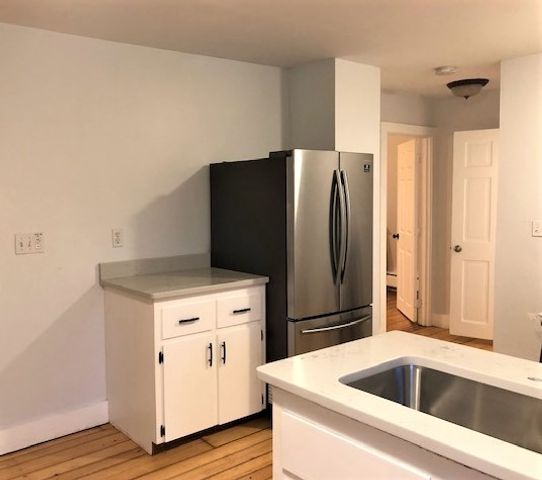 33 Ann Street 3, Newport, RI 02840