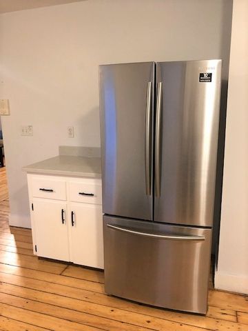 33 Ann Street 3, Newport, RI 02840