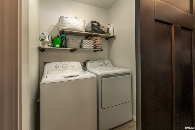 306 S PENNSYLVANIA Avenue, Carterville, IL 62918