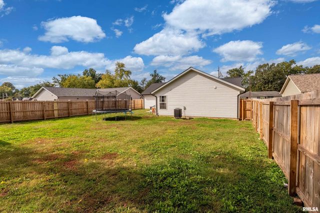 306 S PENNSYLVANIA Avenue, Carterville, IL 62918