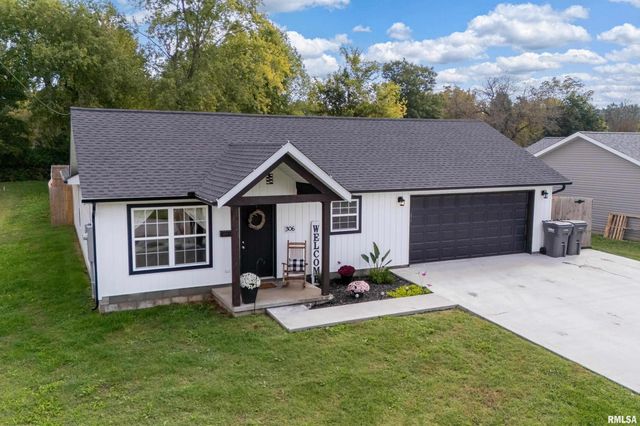 306 S PENNSYLVANIA Avenue, Carterville, IL 62918